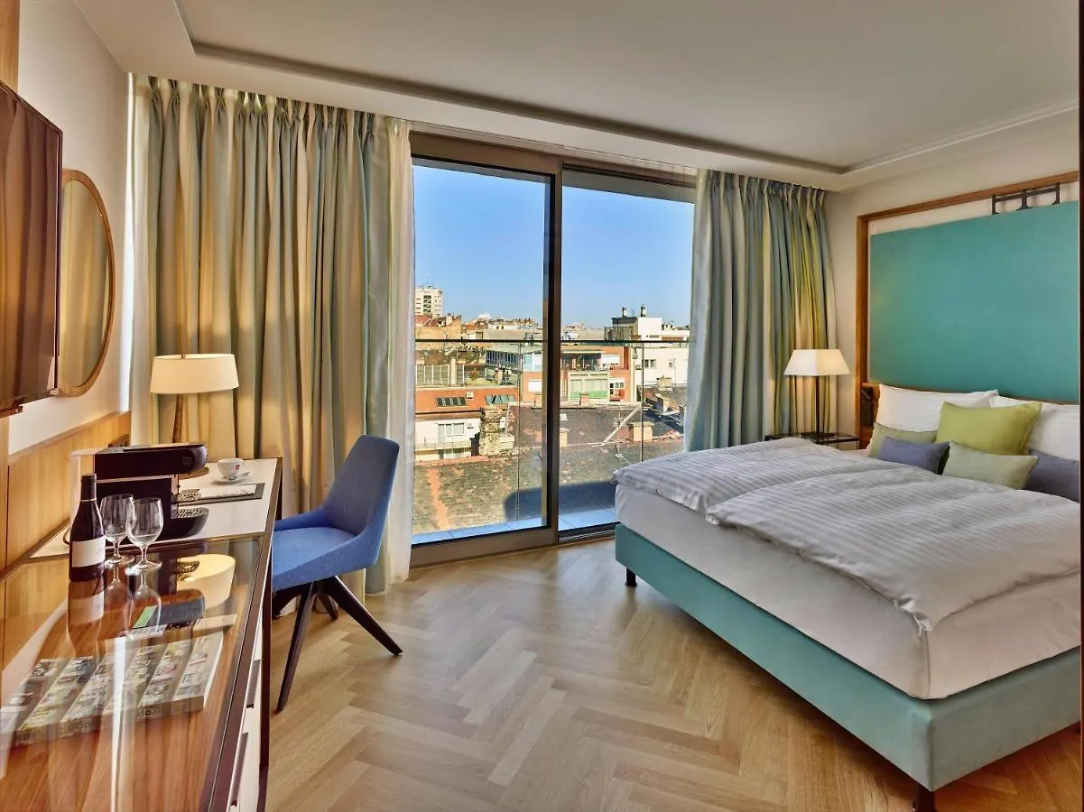 Est Grand Hotel Savoy Budapest