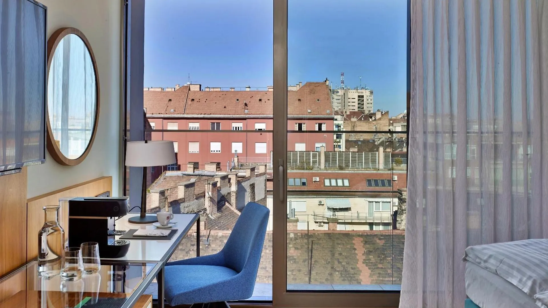 Est Grand Hotel Savoy Budapest 4*,