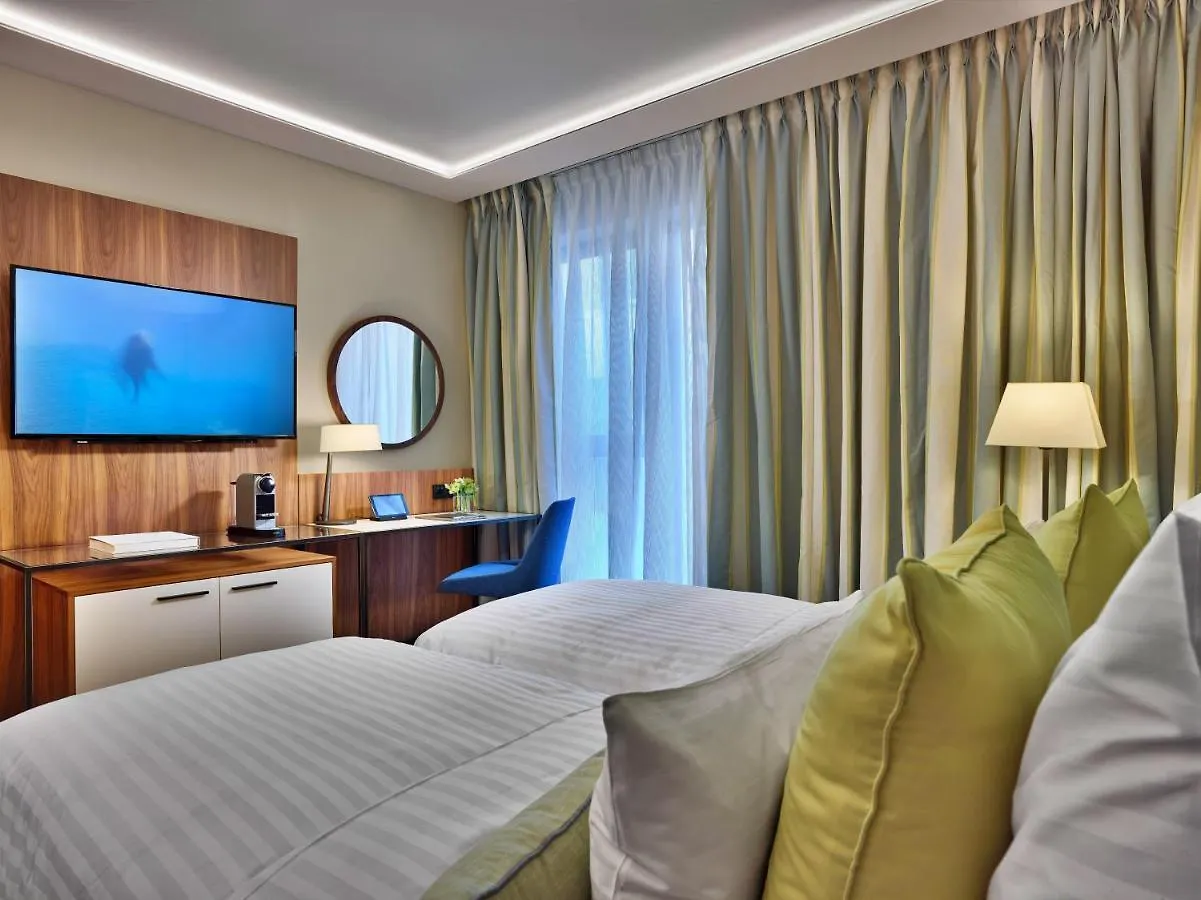 Est Grand Hotel Savoy Budapest