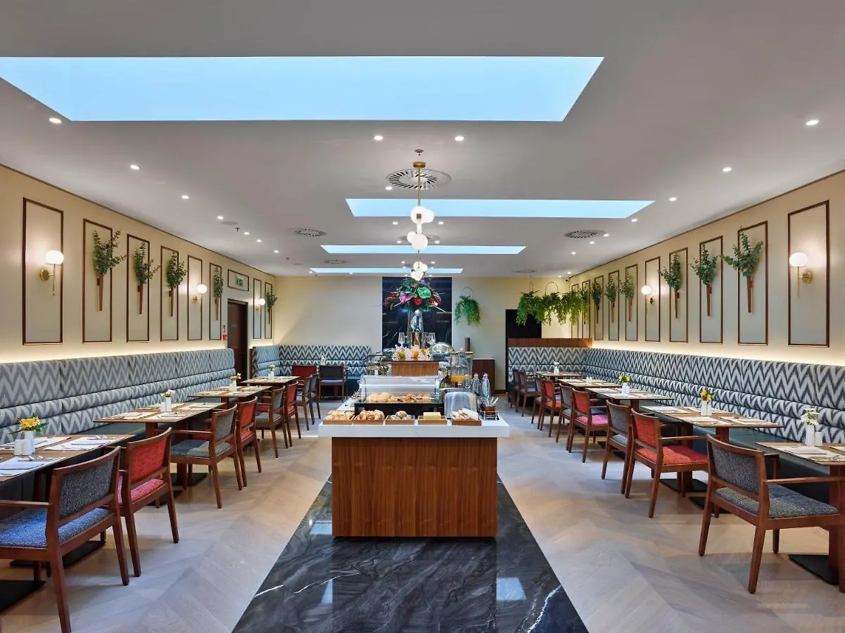 Est Grand Hotel Savoy Budapest
